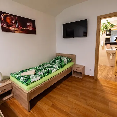 Vinny Sklep U Krizu Guest house Milotice
