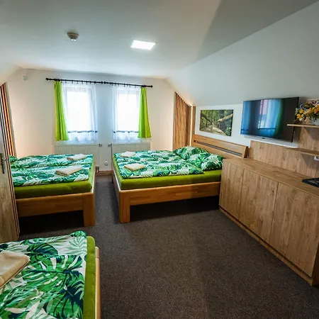 Guest house Vinny Sklep U Krizu