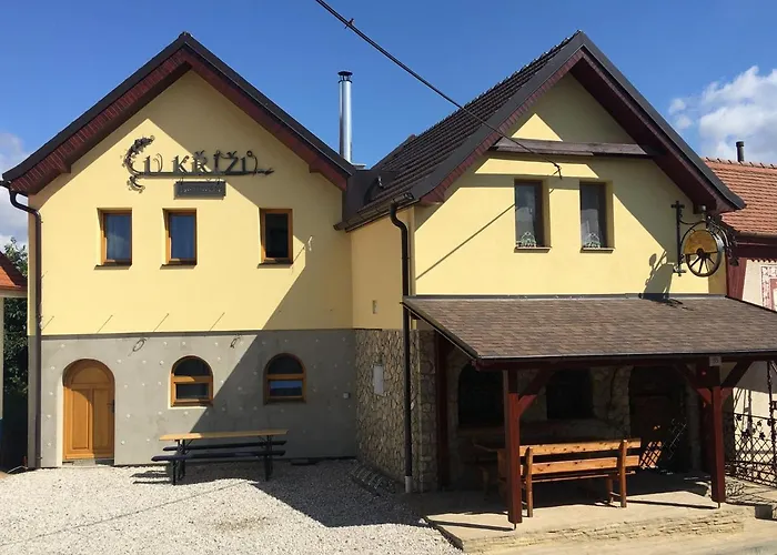 Vinný Sklep U Křížů Casa de hóspedes Milotice