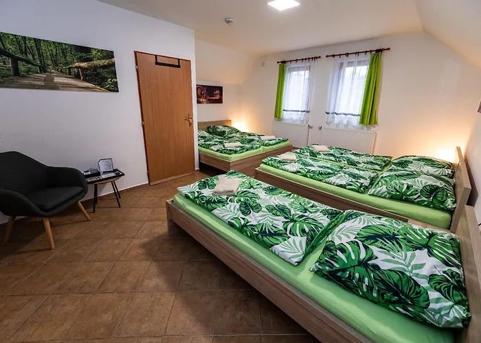 Vinný Sklep U Křížů 3*